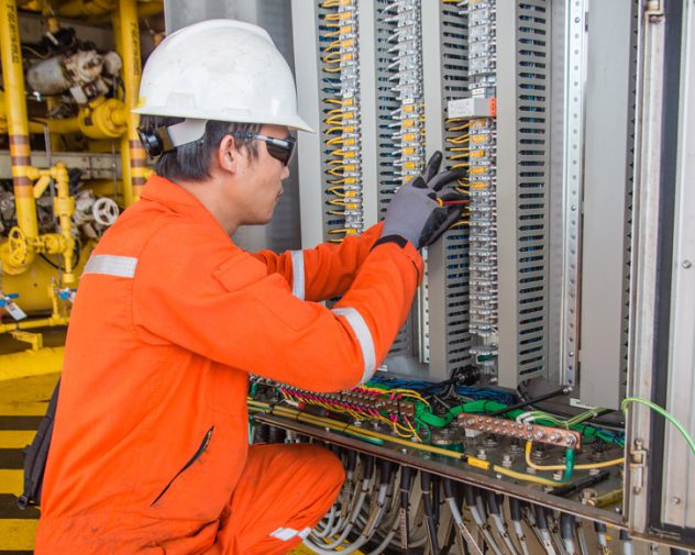 Male PLC Engineer has a new job through PLC Engineering jobs through plcengineer.es